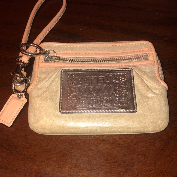 Coach Poppy White Pearl Shimmer Pink Zip Wristlet - Picture 2 of 6